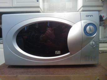 Second Hand Cookers Hobs And Ovens In The Uk Microwave Good Condition In Silver