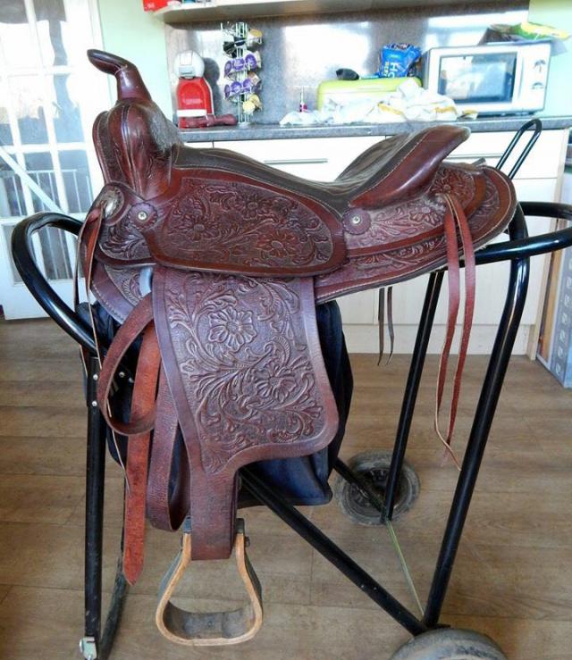 Preloved simco usa made lightweight quality western pony saddle for