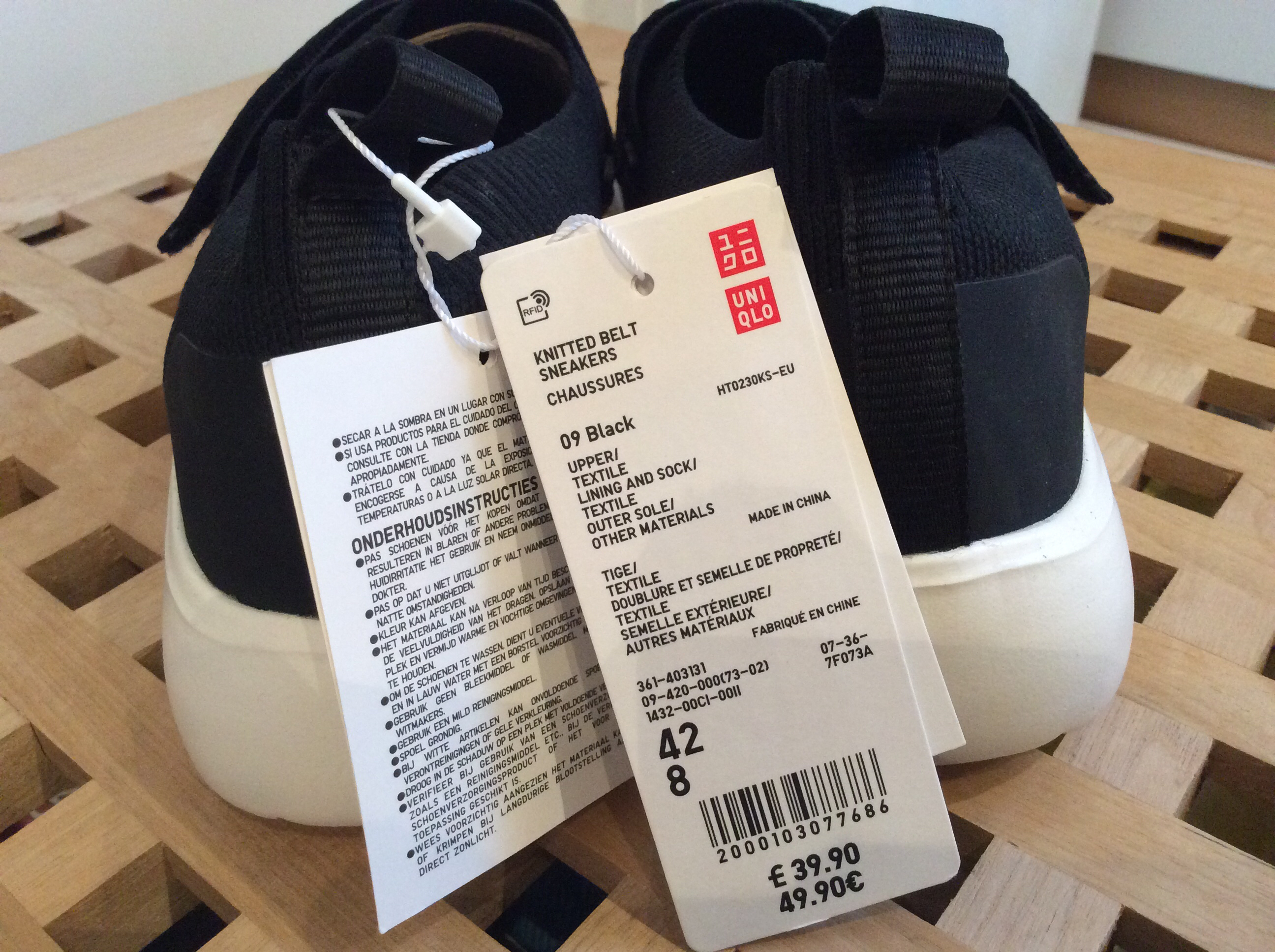 uniqlo knit sneakers