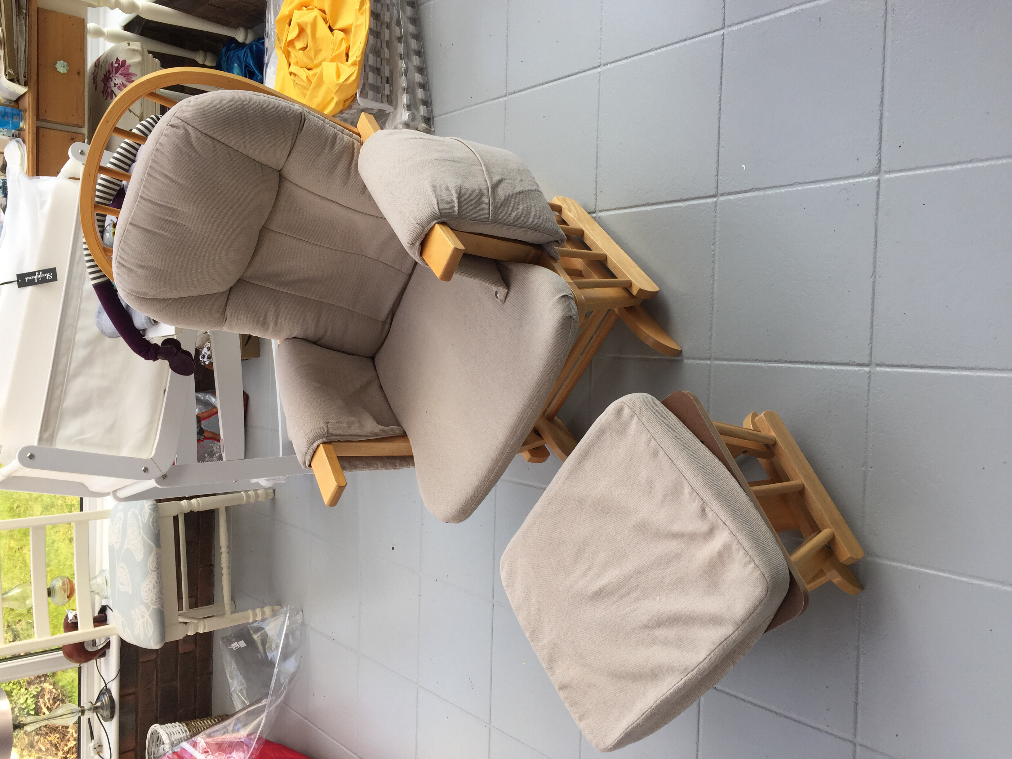 second hand nursing chair