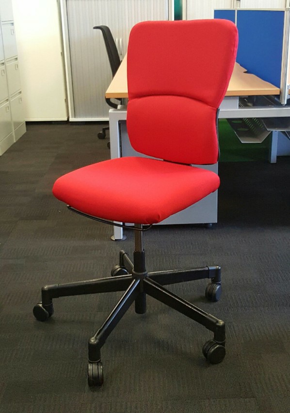 Steelcase office operators chairs cheap. Essex London For Sale in Harlow,  Essex | Preloved