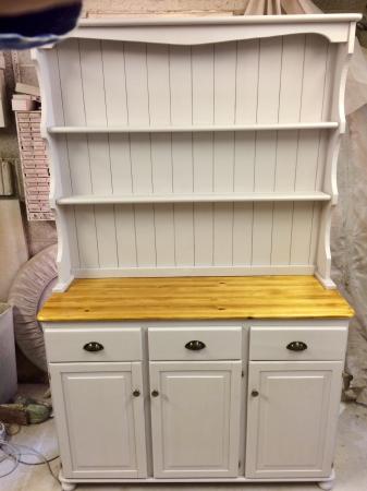 Welsh Dresser Solid Pine Excellent Condition For Sale In