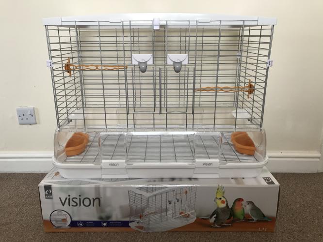 Vision L01 Bird Cage For Sale in Kessingland, Lowestoft, Suffolk Preloved
