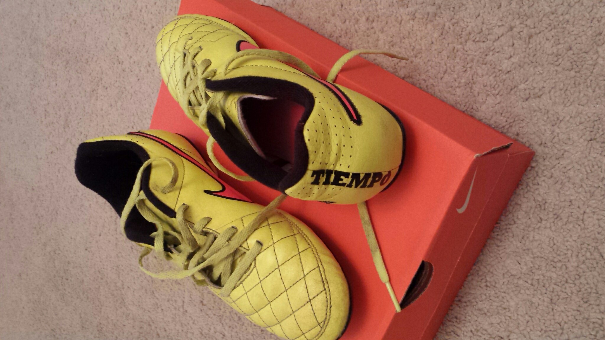 tempos football boots