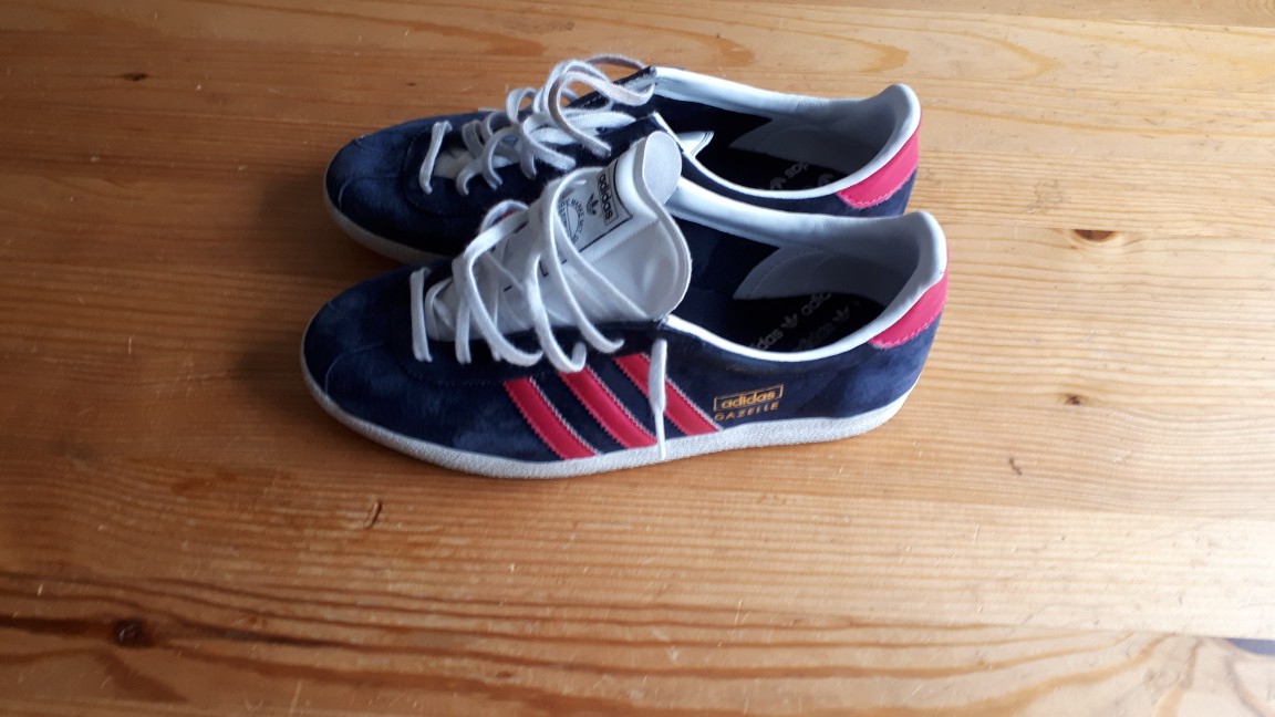 ladies gazelles size 5