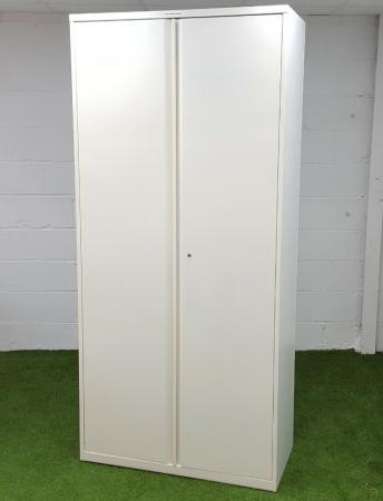 garage Metal storage cupboard with a key For Sale in 