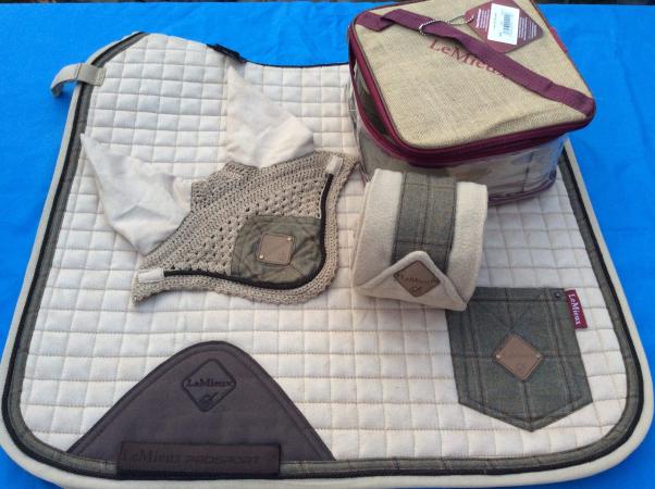 LE MIEUX MATCHY DRESSAGE SETS For Sale in Retford, Notts | Preloved