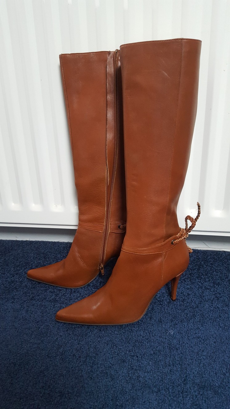 knee high boots size 7
