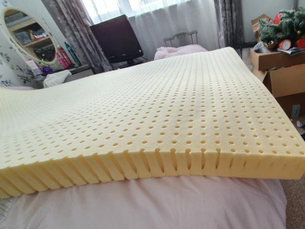 MEMORY FOAM TOPPER DOUBLE BED, 6cm deep. For Sale in Mold, Denbighshire