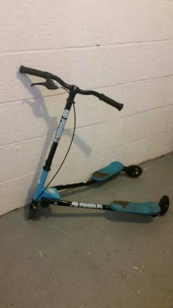 Y Fliker Scooter >> Y Fliker Scooter Blue Y Fliker Scooter >> Y Fliker Scooter Blue