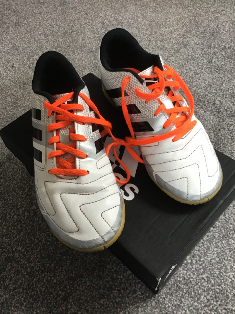 adidas trainers size 3