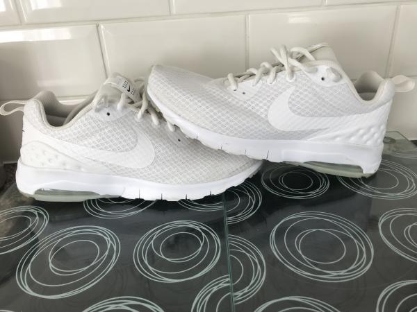 nike air motion grey