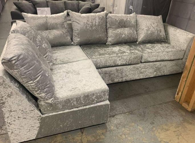 Yazmin diamante crushed velvet corner sofa For Sale in Rotherham, South