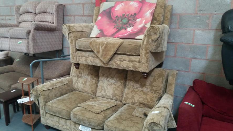 2+3 seater sofas For Sale in Tipton, West Midlands Preloved