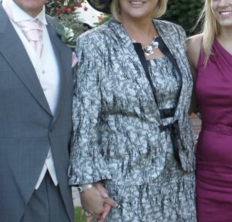 pre loved mother of the bride outfits