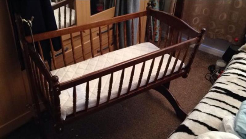 Swinging Crib For Sale In Chesterfield Derbyshire Preloved