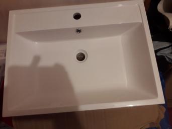 2 bathroom sinks brand new still in the box never been used