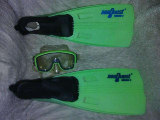 Preview of the first image of CHILDRENS DIVE FINS / FLIPPERS / DIVE MASK / SNORKEL.