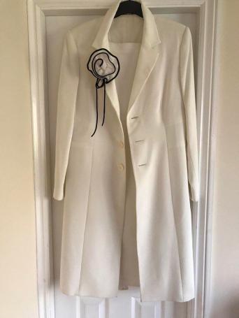 Wedding Dresses Second Hand Clothes And Bridal Wear S Only Used Once For A Wedding Line Sleeveless Dress Semi Ed And Lined With Matching Coat Fit Sizes 16 18 Has Detachable Flower Pined