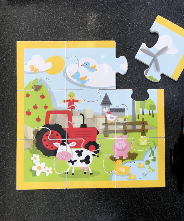 Interactive jigsaw puzzle and storybook set For Sale in Warwickshire