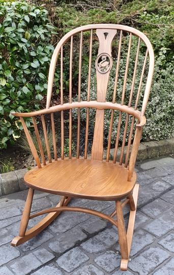 Ercol Spindle Back Second Hand Household Furniture Buy And Sell