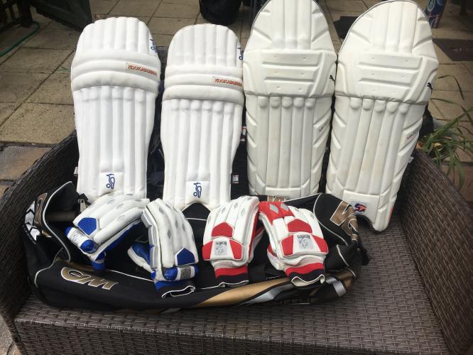 Youths Cricket gear For Sale in Heckmondwike, West Yorkshire Preloved