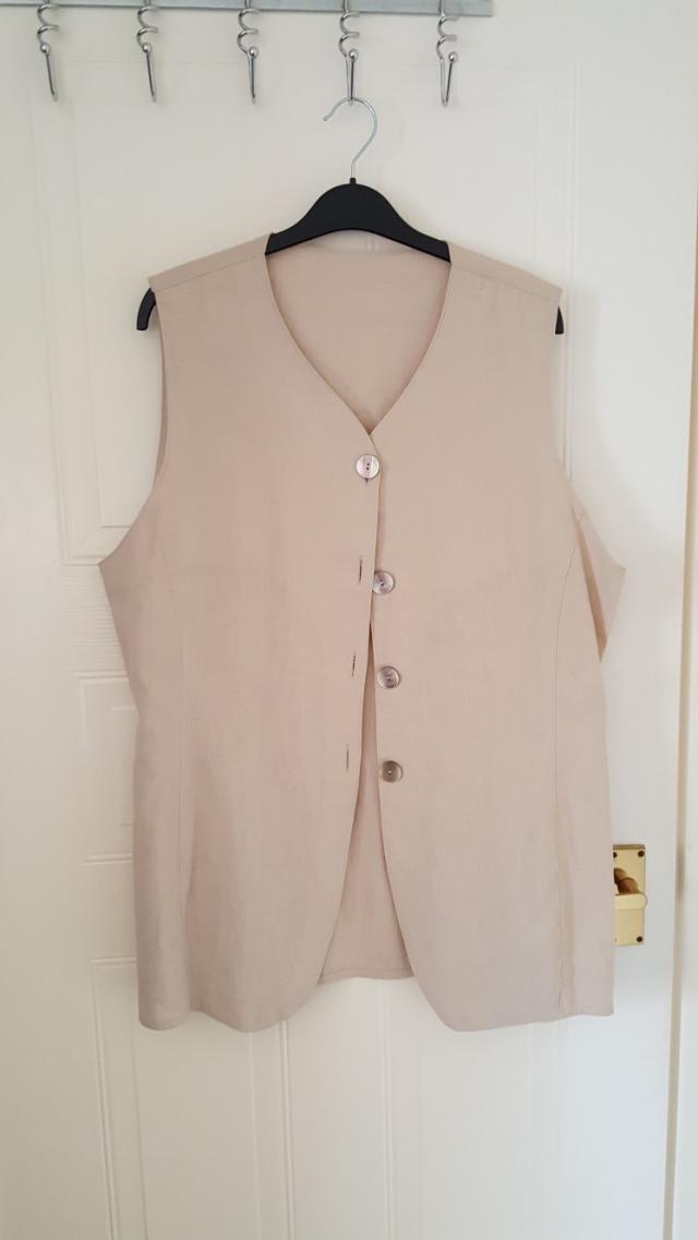 REDUCED Ladies M&S Linen Waistcoat For Sale in Chester, Cheshire Preloved