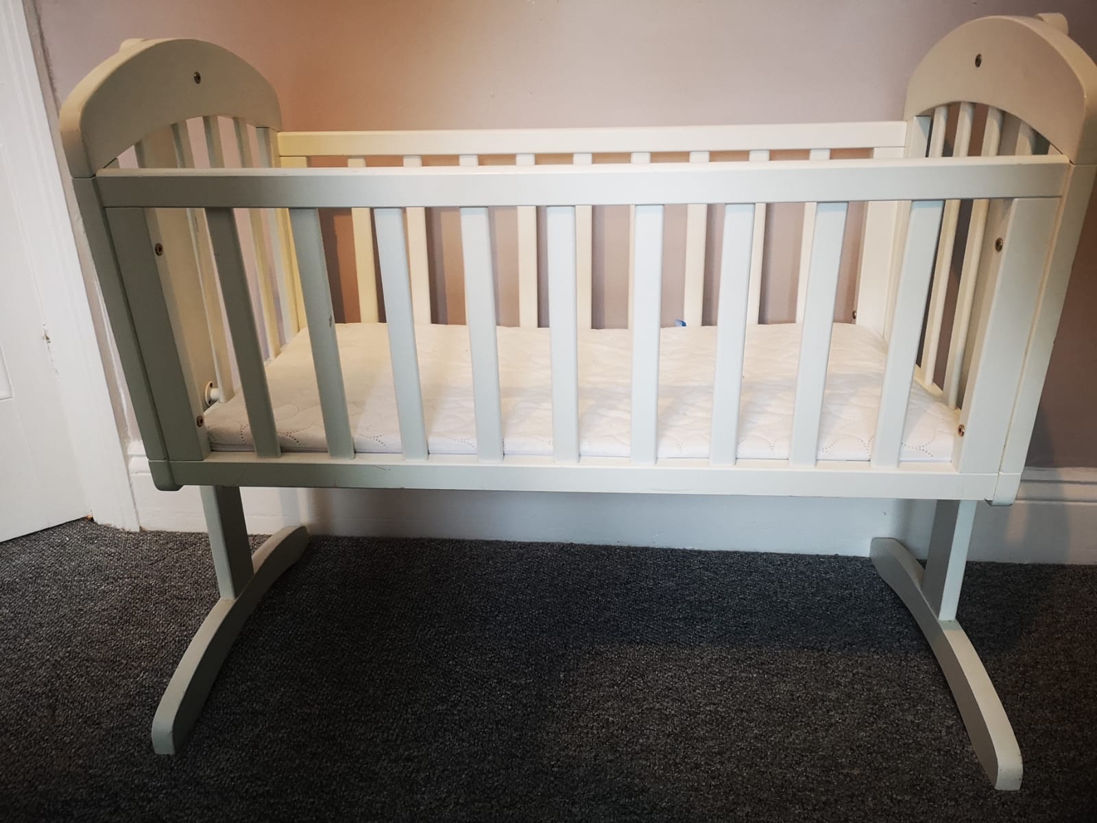 swinging crib sale