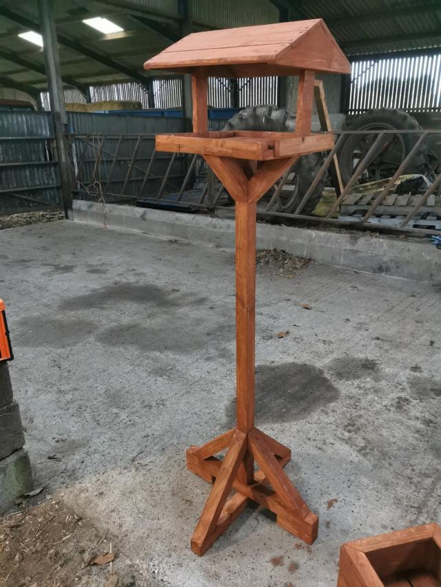 Bird table For Sale in Gainsborough, Lincolnshire Preloved